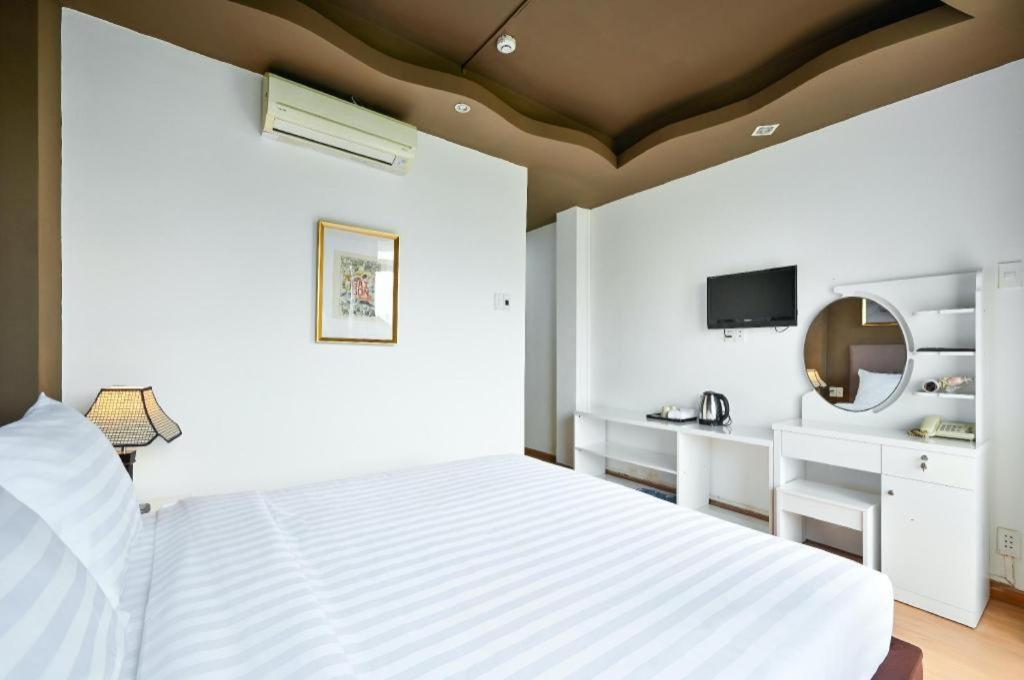 The Noble Swan Wood Park Hotel مدينة هوشي منه المظهر الخارجي الصورة
